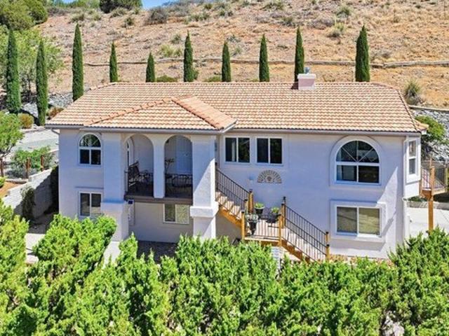 House for sale in Dewey, Arizona