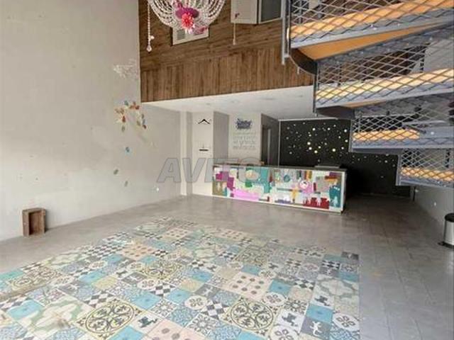 Local commercial vente à Anfa, Gharb-Chrarda-Beni Hssen
