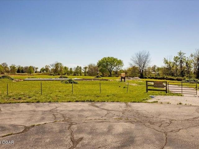 House for sale in Carthage, Missouri