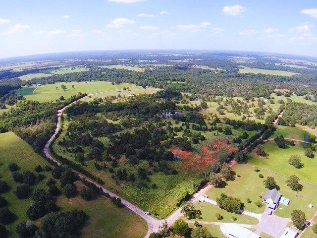 Farm for sale in Dime Box, Texas