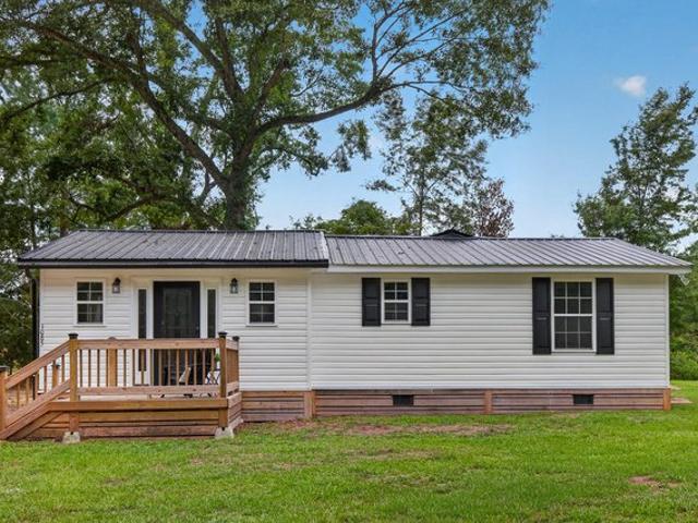 House for sale in Saint Stephen, South Carolina