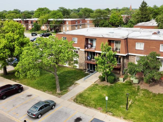 Condo for sale in Hoffman Estates, Illinois