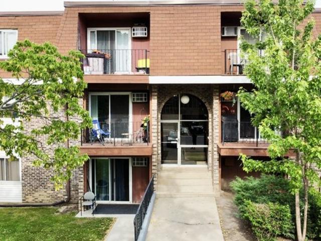 Condo for sale in Hoffman Estates, Illinois