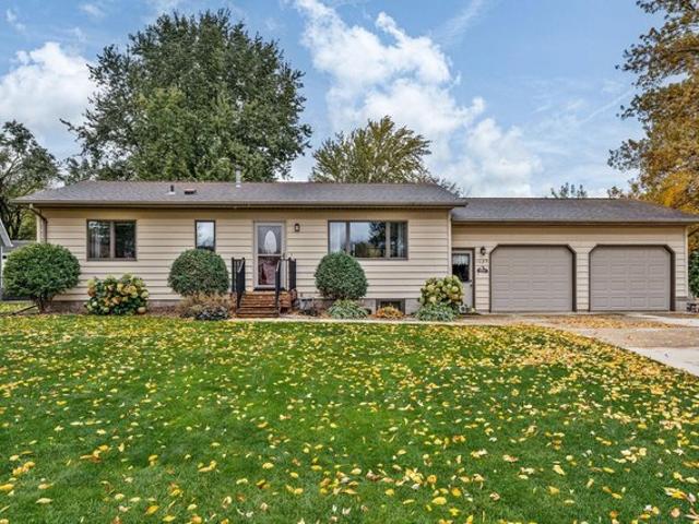 House for sale in Owatonna, Steele County