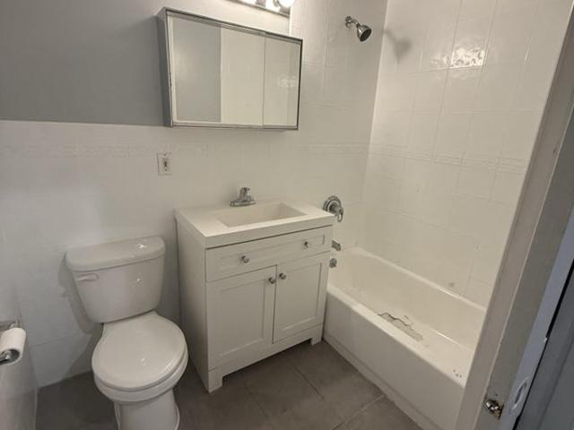 Room for rent in Arverne, New York