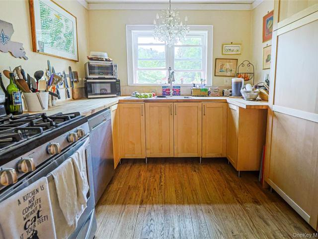 House for sale in Haviland, Town of Hyde Park
