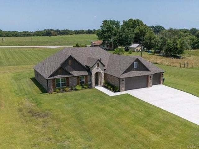 House for sale in Rogers, Oklahoma