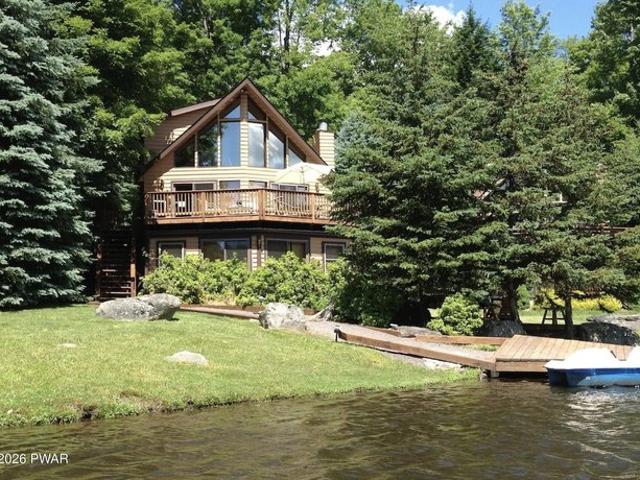 House for sale in Lake Ariel, Pennsylvania
