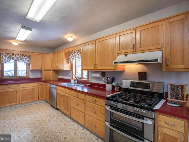 House for sale in Lemont, Pennsylvania