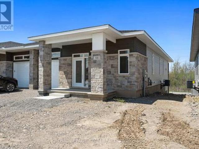 House for sale in Brockville, Ontario