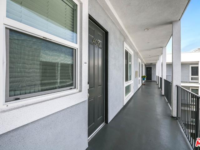 Condo for sale in Canoga Park, California