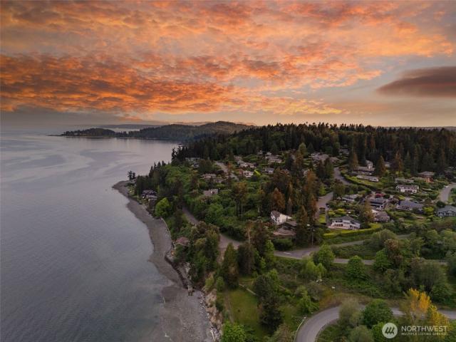 House for sale in Bainbridge Island, Washington