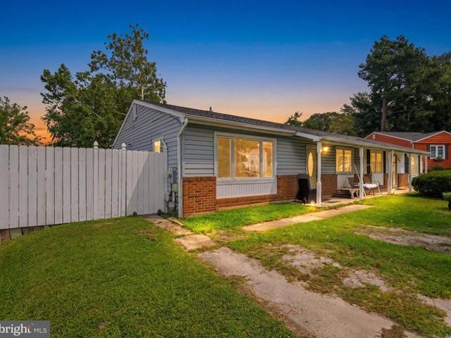 Townhouse for sale in Pasadena, Maryland