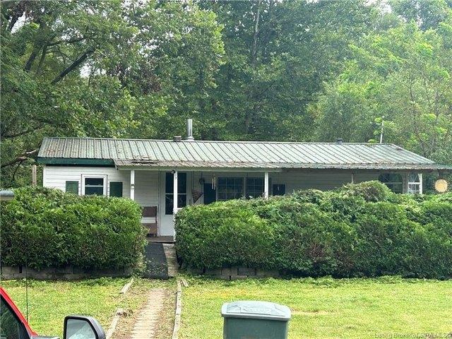 House for sale in Pekin, Indiana