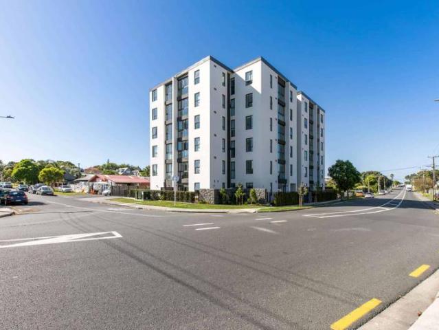 Apartment for sale in Panmure, Oroua County
