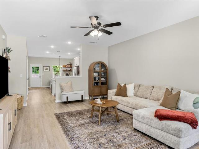 House for sale in Henderson, Texas