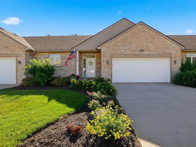 Townhouse for sale in Mchenry, Illinois