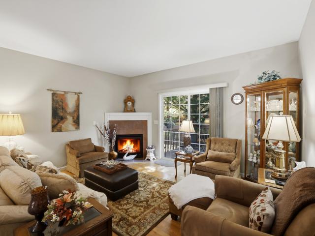 Townhouse for sale in Mchenry, Illinois