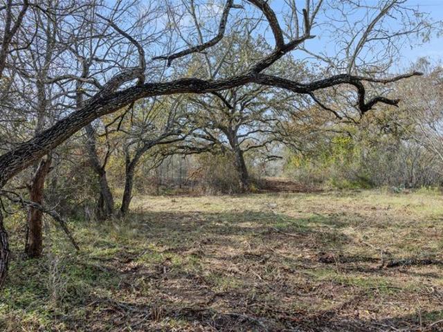 Land for sale in Luling, Texas