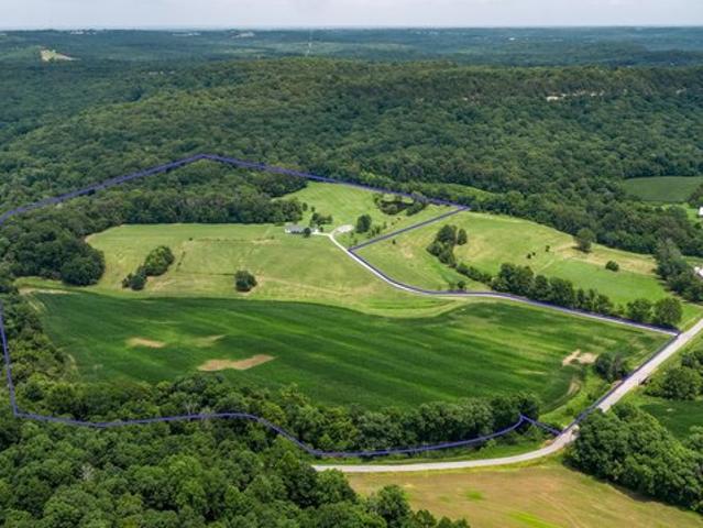House for sale in Buncombe, Illinois