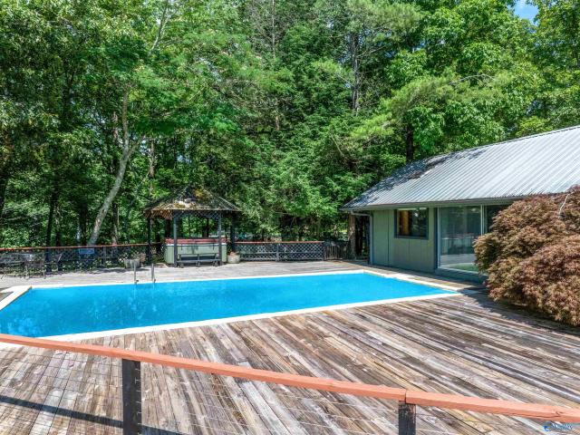 House for sale in Mentone, Alabama