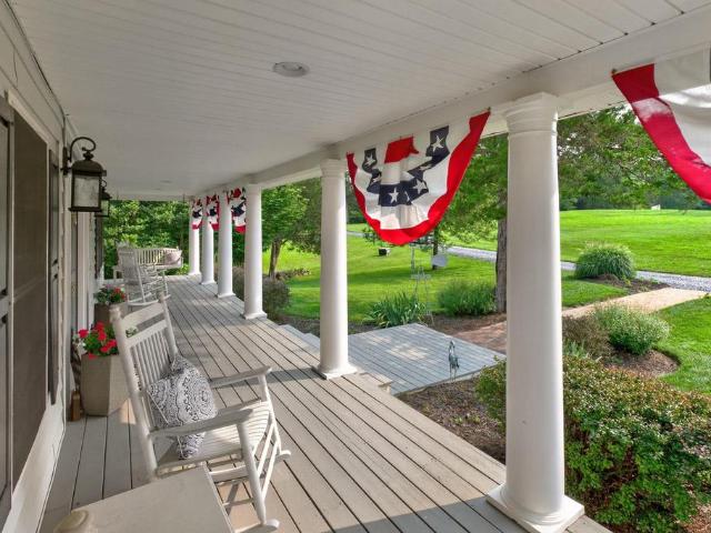 House for sale in Broken Island, Palmyra