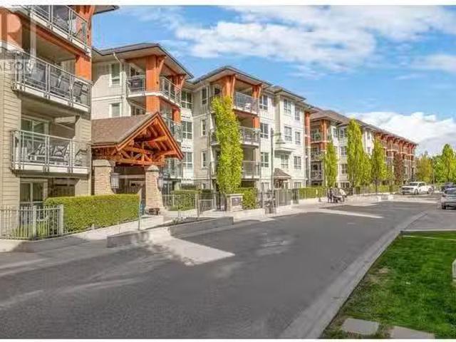 Condo for sale in Winfield, British Columbia