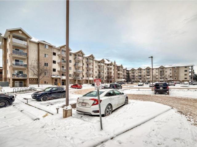 Apartment for sale in Wedgewood, Alberta