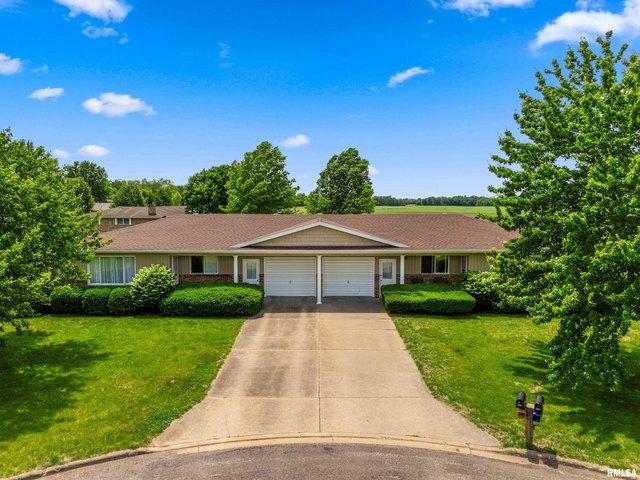 House for sale in Pekin, Illinois