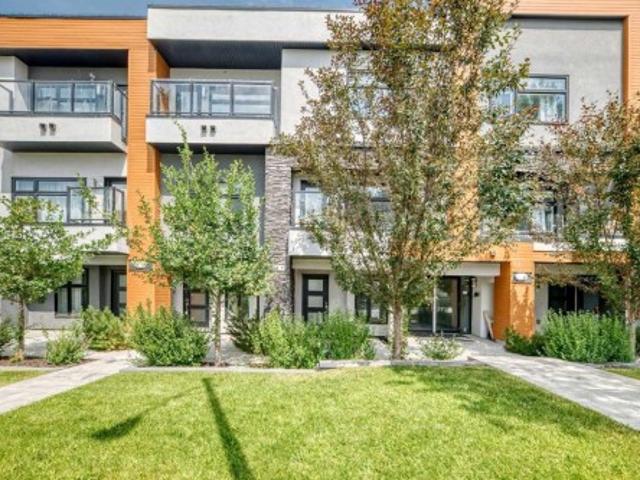 Townhouse for sale in Northwest, Alberta