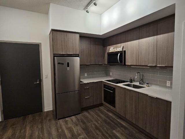 Condo for sale in Toronto, Golden Horseshoe