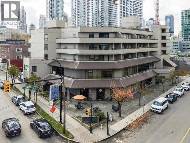 Commercial for rent in Burnaby, British Columbia