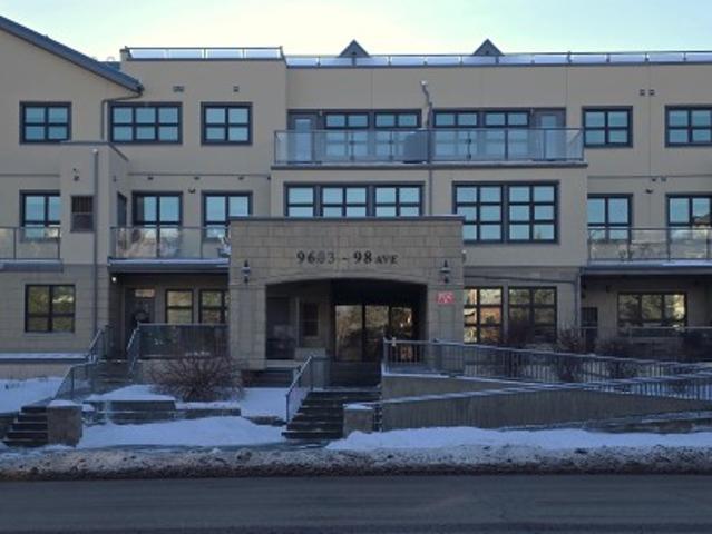 House for sale in Wedgewood, Alberta