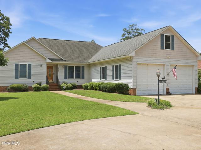House for sale in Washington, North Carolina