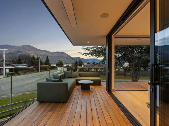 House for sale in Otakou