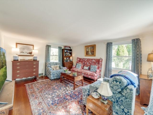 House for sale in Ort Farms, Washington Township