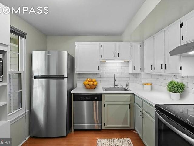 Townhouse for sale in Sterling