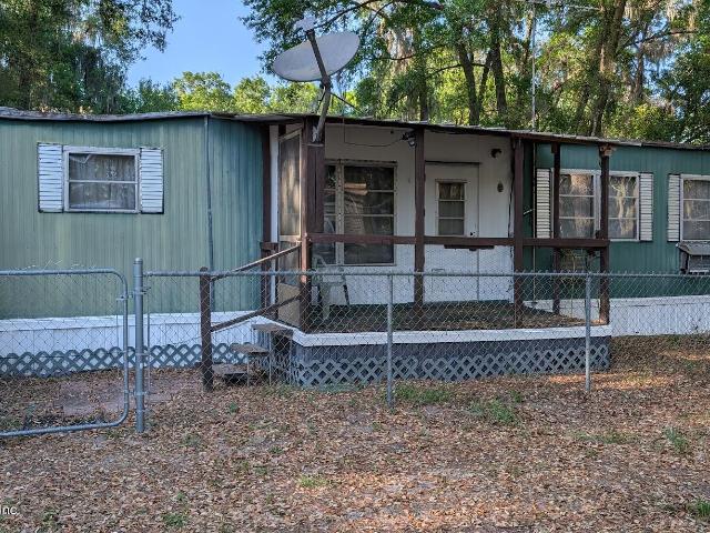 Property for sale in Pomona Park, Florida