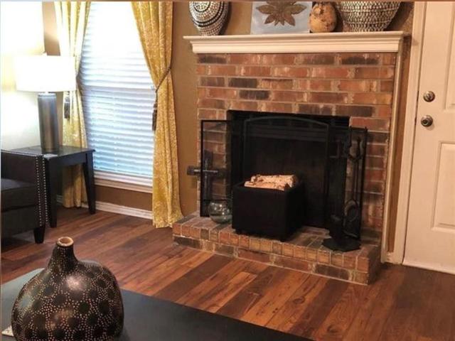 Townhouse for sale in Duncanville, Texas