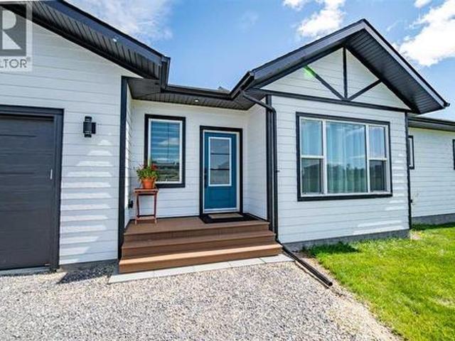 House for sale in Alberta