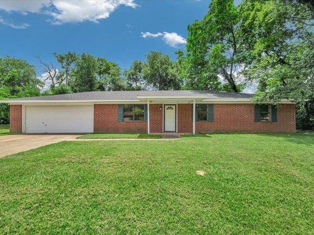 House for sale in Henderson, Texas