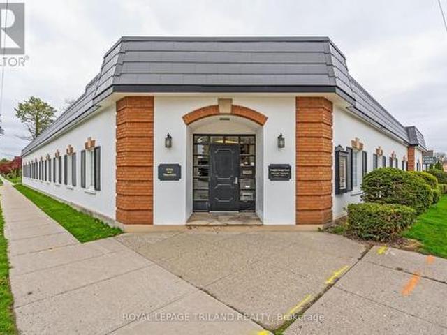 Commercial for rent in St. Thomas, Ontario