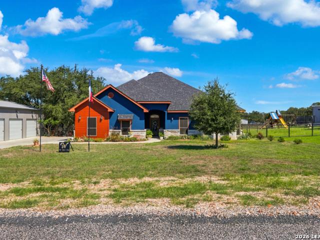 House for sale in La Vernia, Wilson County
