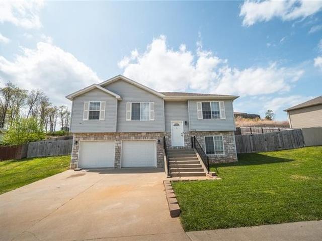 House for sale in Saint Robert, Missouri