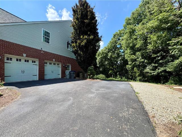 House for sale in Venetia, Pennsylvania