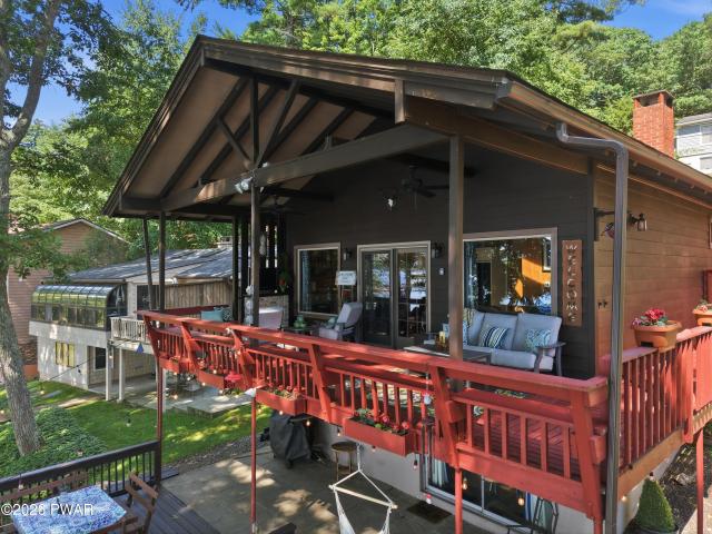 House for sale in Lakeville, Pennsylvania