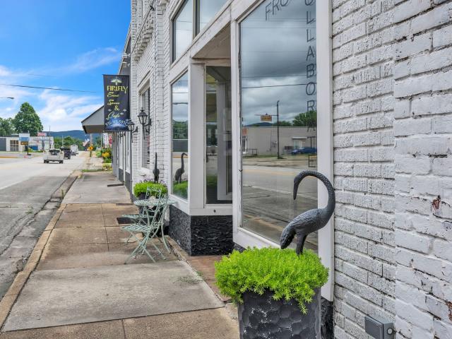 Commercial for sale in Tennessee