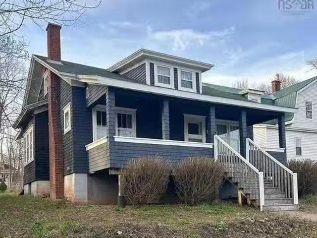 House for sale in Pictou, Nova Scotia