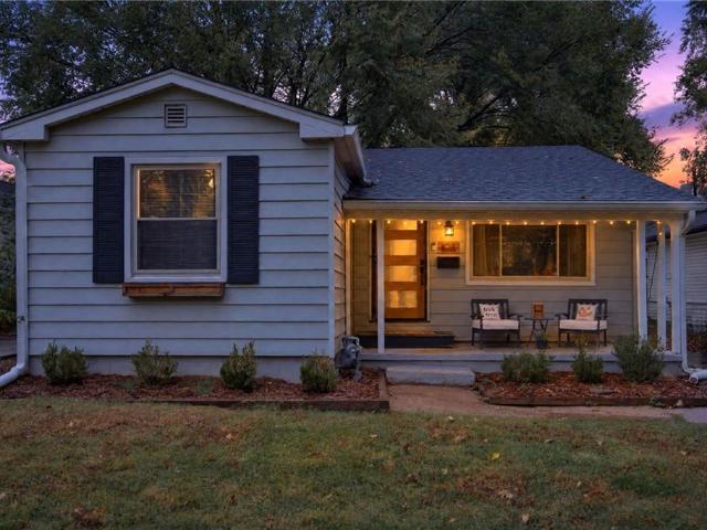 House for sale in Rockhill Manor, Kansas City