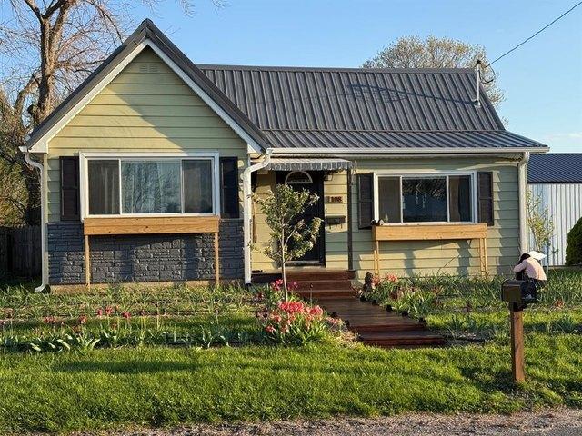 House for sale in Linn, Iowa